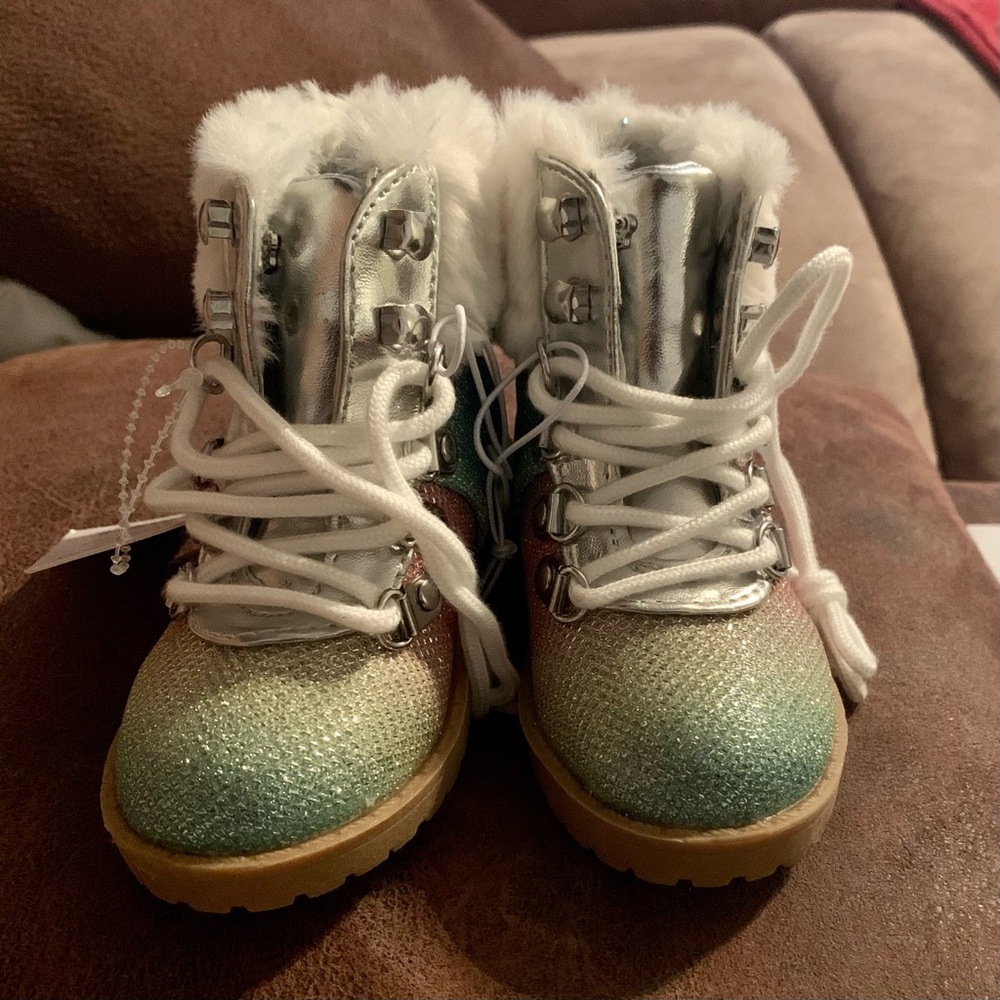 NWT , girls juicy couture‎ multi colored Sierra vista cozy combat boots size 5 m - Picture 8 of 8